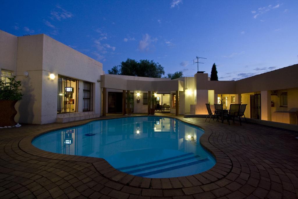 President Lodge Edenvale Exterior photo